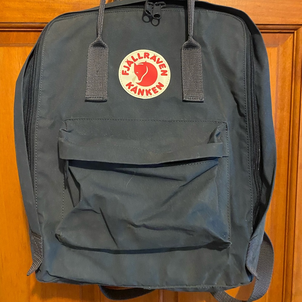 FJALLRAVEN KANKEN Navy Backpack